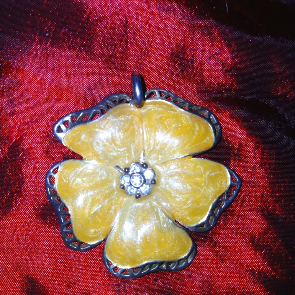 Vintage Yellow Floral Pendant